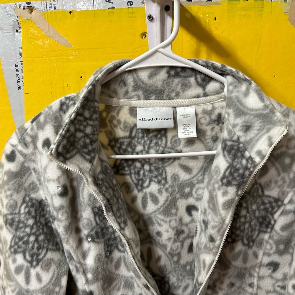 Alfred Dunner Gray Patterned Jacket - image 4